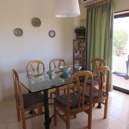 Quinta Palmeiras - T2 * Porches (Algarve)